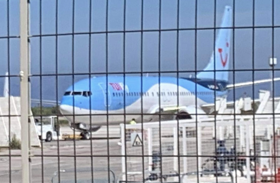 First 32 international flights of the season land on island airports of Greece (video)